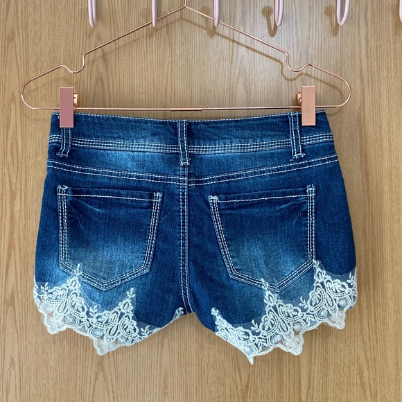 Lace Trim Denim Shorts - Picture 3 of 3